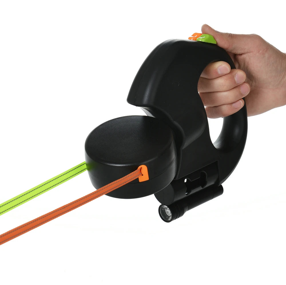 Double Laisse PawVolt™ — Anti-Nœuds 360° avec LED & Porte-Sacs pour 2 Chiens