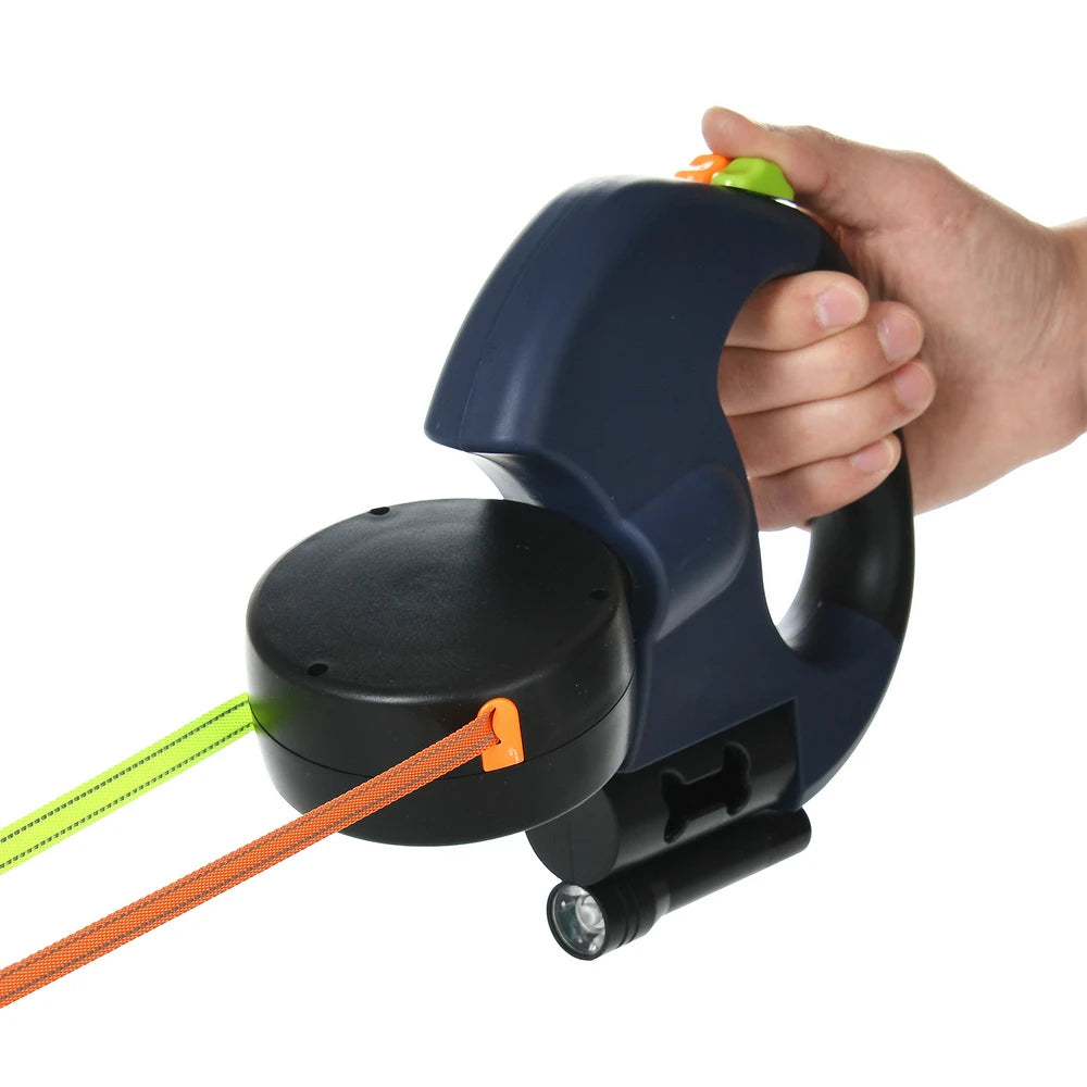 Double Laisse PawVolt™ — Anti-Nœuds 360° avec LED & Porte-Sacs pour 2 Chiens